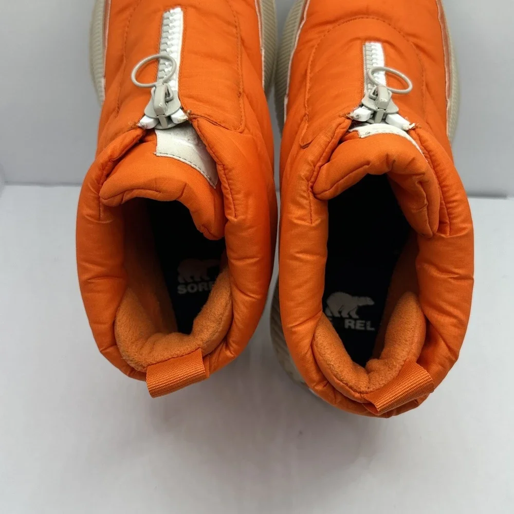 Sorel Out N About III Puffy Zip Orange Winter Boots Womens Size 9.5 NL4934-805